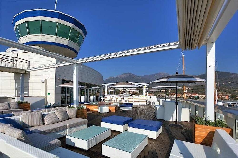 Yacht Club Marina Di Loano Hotel Buitenkant foto