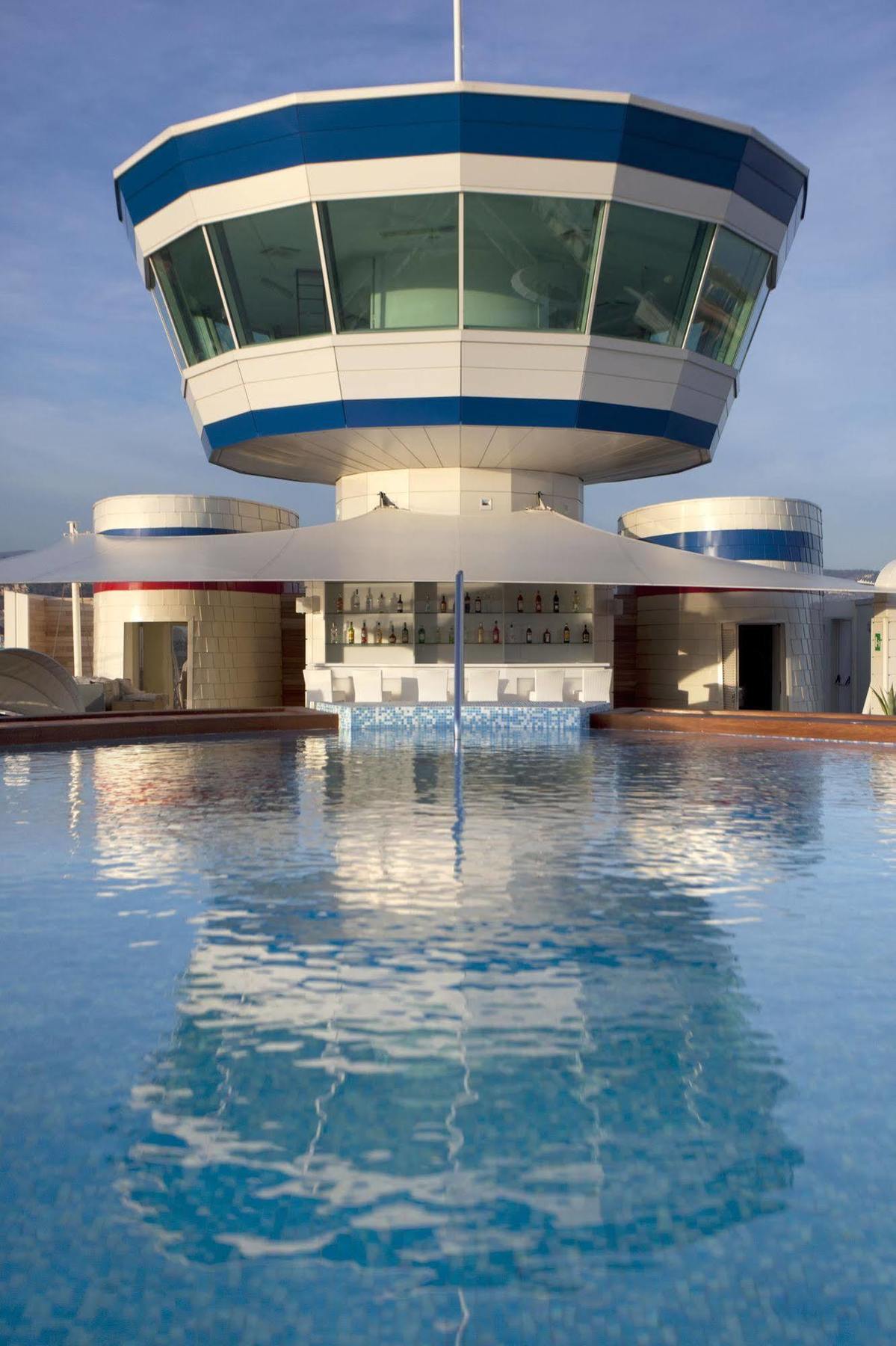 Yacht Club Marina Di Loano Hotel Buitenkant foto
